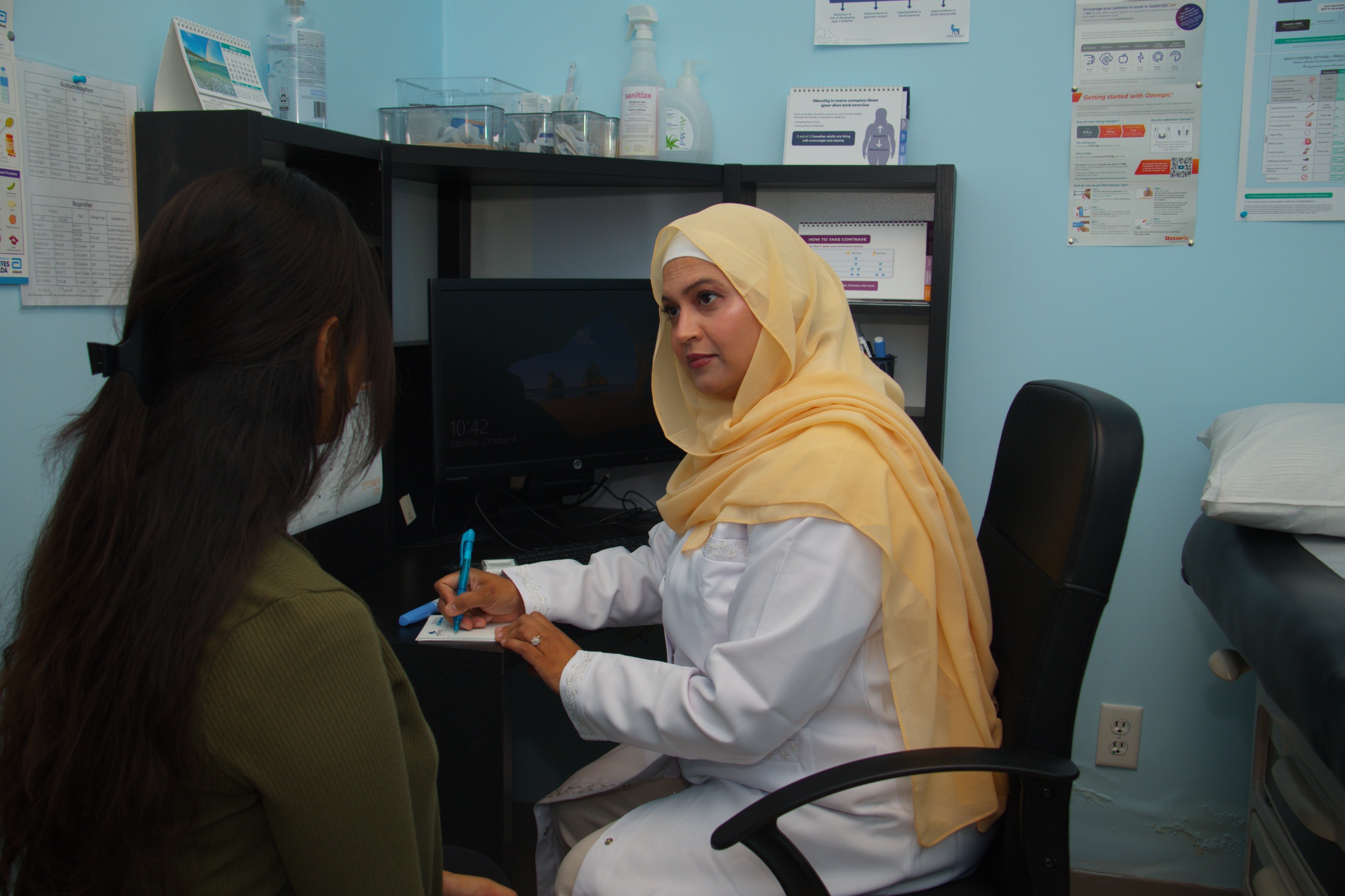 Patient talking to doctor about weight loss during consultation