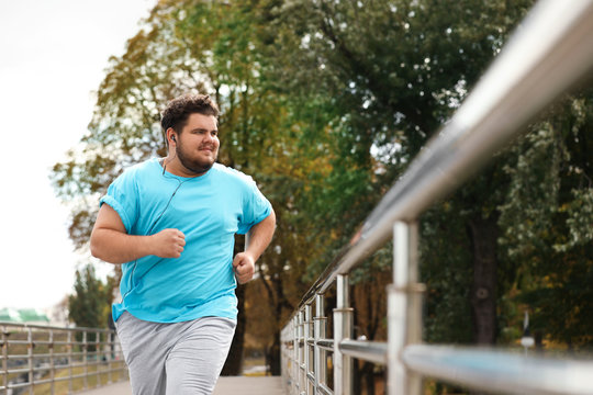 person experiencing excess sweating during daily activities due to obesity and metabolic health issues